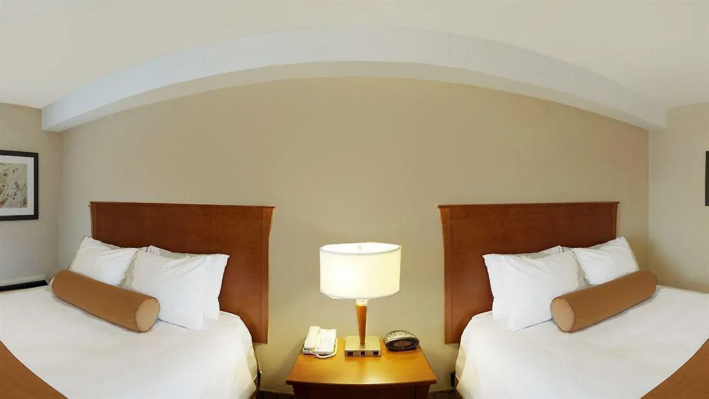 Quality Inn Kitchener 3*,