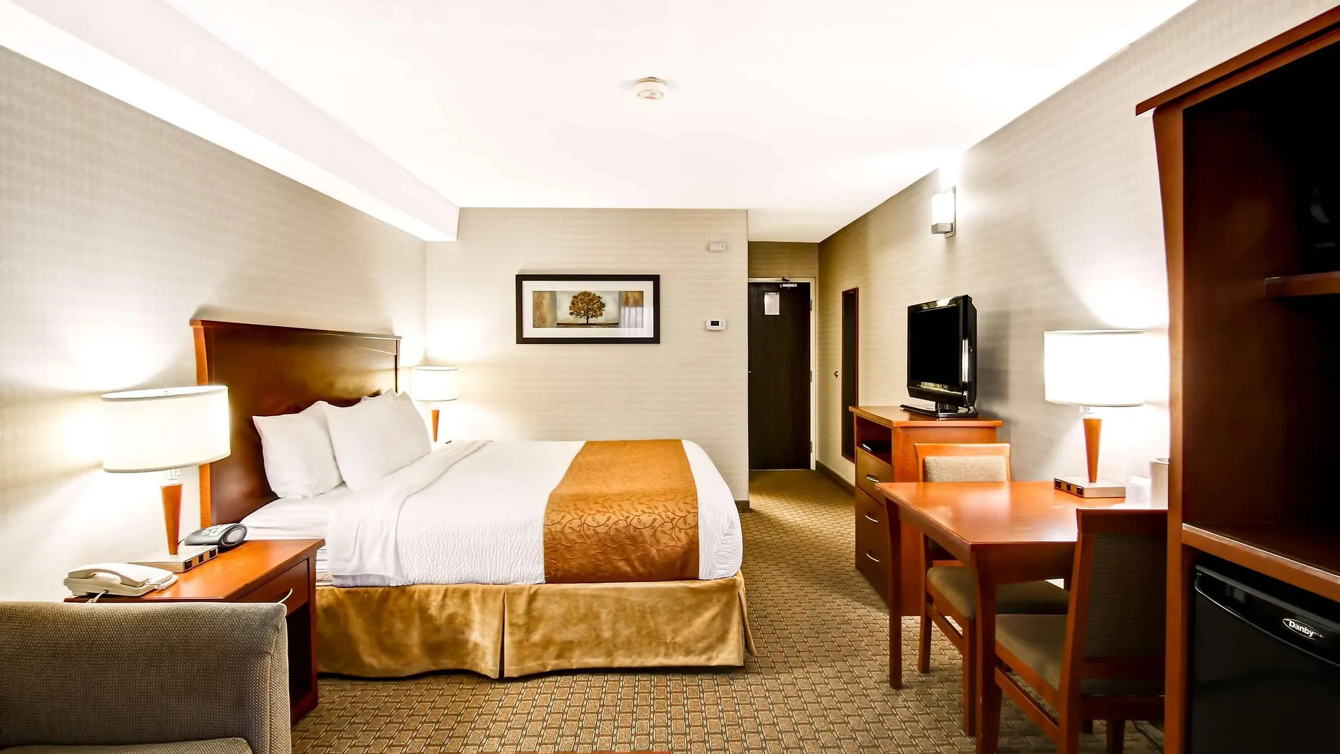 ***  Quality Inn Kitchener Canadá